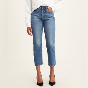 Levi’s Wedgie Straight Leg Button Fly Denim Blue Jeans Size 33 NWT
